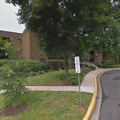 134 Roberts Ln #102, Alexandria, VA 22314