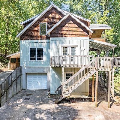 135 Strickland Ter, Swannanoa, NC 28778