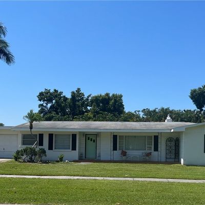 1350 Hanton Ave, Fort Myers, FL 33901