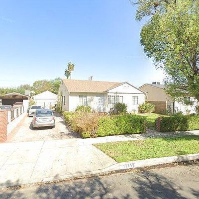 13543 Gilmore St, Van Nuys, CA 91401