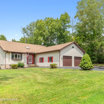 136 Kimberly Cir, Clarks Summit, PA 18411