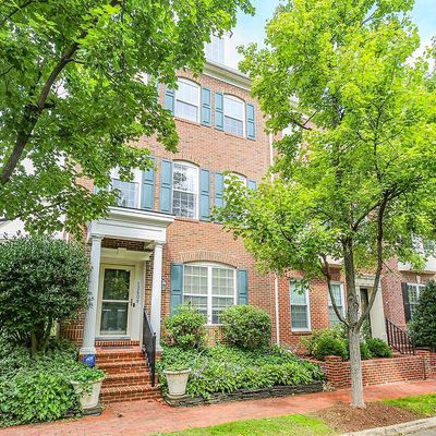 13608 Custis St, Woodbridge, VA 22191