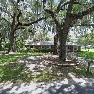 1366 Peters Dr, Leesburg, FL 34748