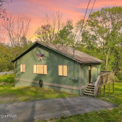 137 Cabin Rd, Milford, PA 18337