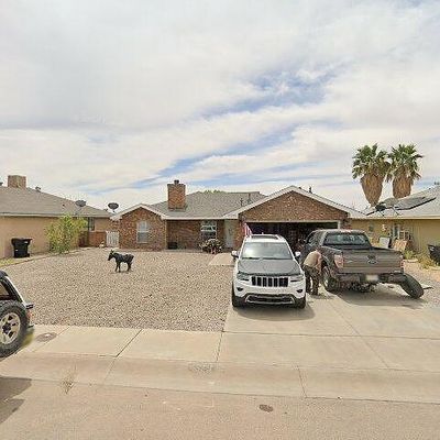 1379 Challenger Ave, Alamogordo, NM 88310