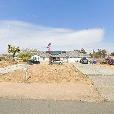 13845 Hopi Rd, Apple Valley, CA 92307