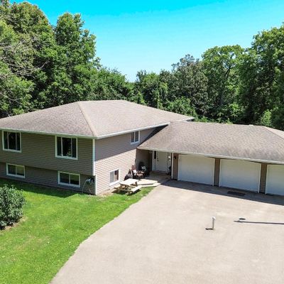 13912 Imperial Ave, Glencoe, MN 55336