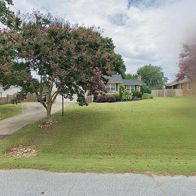 14 Coachman Dr, Taylors, SC 29687