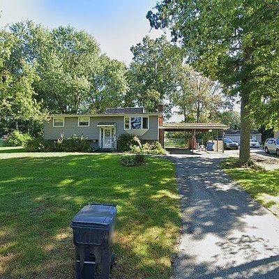 14 Pennywise Ln, Ledyard, CT 06339