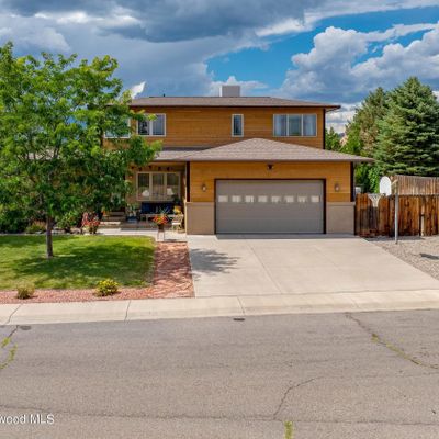 1401 Fir Ct, Rifle, CO 81650