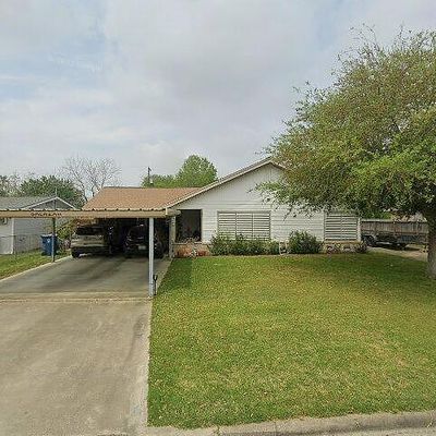 1417 Justice Dr, Port Lavaca, TX 77979