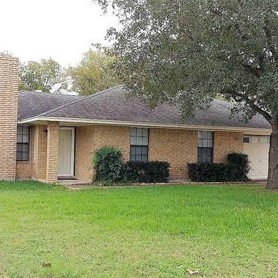 142 Forest, Seguin, TX 78155