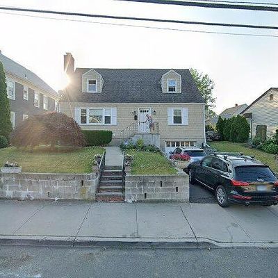 142 Lockwood Ave, Stamford, CT 06902