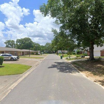 14328 Southern Maple Ave, Gulfport, MS 39503