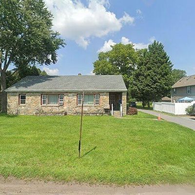 125 E Main St, Leola, PA 17540