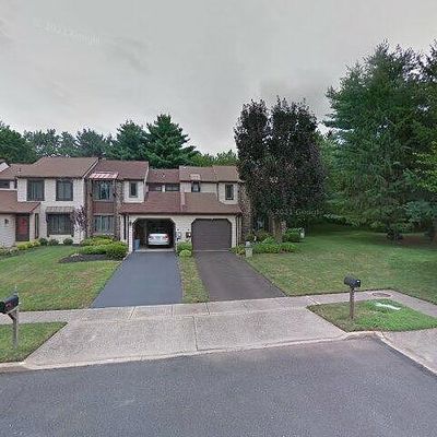 125 Granite Hill Ct, Langhorne, PA 19047