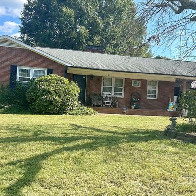 126 Oak Hill Ln, Statesville, NC 28625