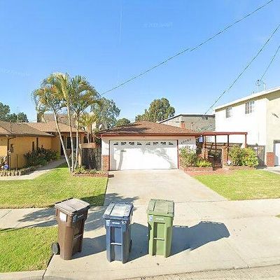 12707 Freeman Ave, Hawthorne, CA 90250