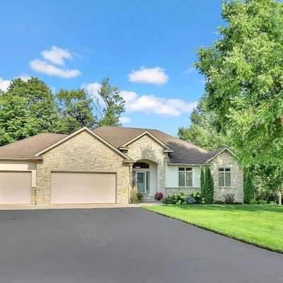 12764 Mentzer Trl, Lindstrom, MN 55045