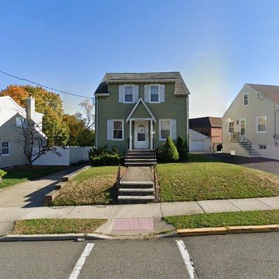 128 Elizabeth Pl, Totowa, NJ 07512