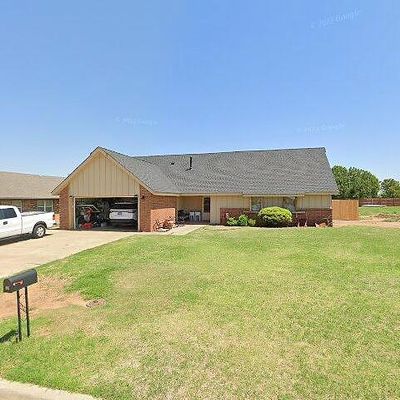 129 Bowerwood Dr, Chickasha, OK 73018