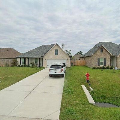 129 Summer Cypress Ln, Belle Chasse, LA 70037