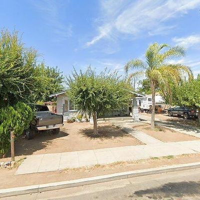 1295 E Whittaker Way, Dinuba, CA 93618