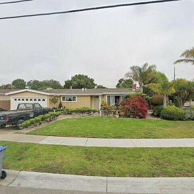 1296 Hilltop Dr, Salinas, CA 93905