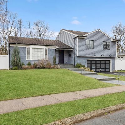 13 Brookfall Rd, Edison, NJ 08817