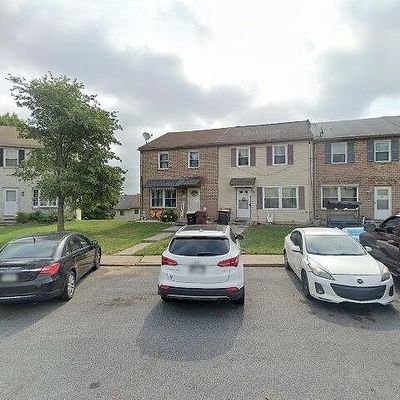 13 Eisenhower Cir, Whitehall, PA 18052