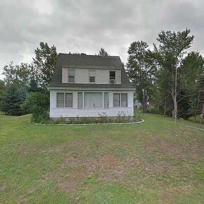 13 Memorial Dr, Biddeford, ME 04005