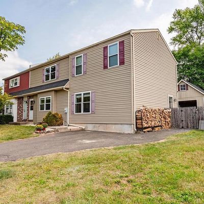 13 S Chestnut Ct, Perkasie, PA 18944