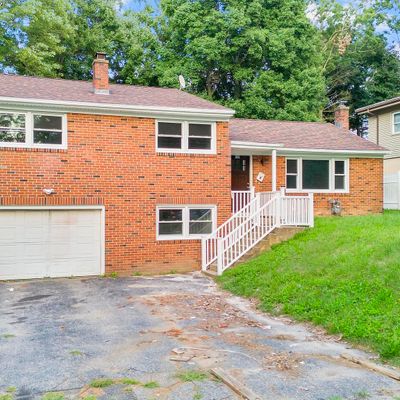 130 Gail Dr, Waterbury, CT 06704