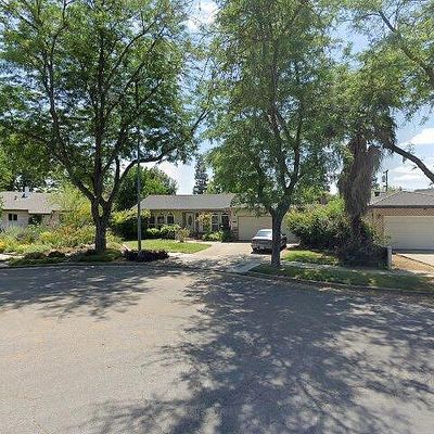 1300 Kensington Dr, Merced, CA 95340