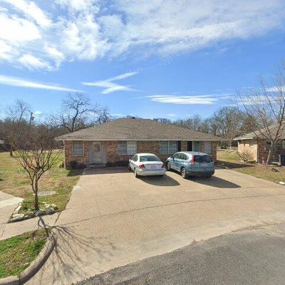 1301 S Cardinal Dr, Ennis, TX 75119