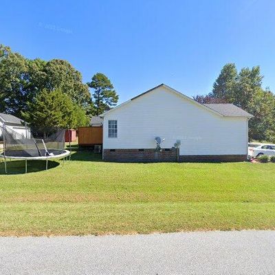 1317 Trinity St, Thomasville, NC 27360