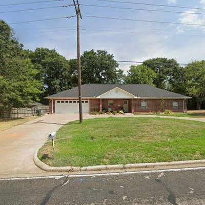 1531 E Austin St, Nacogdoches, TX 75965