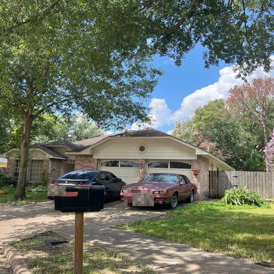 15630 Highfield Dr, Houston, TX 77095