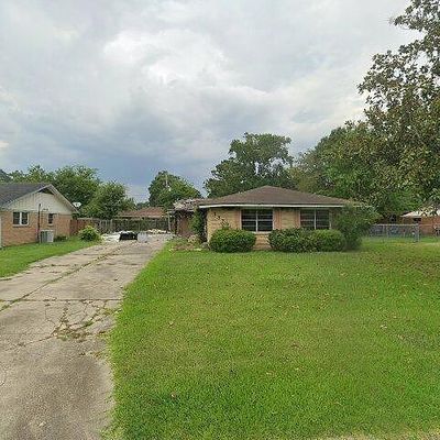 157 Montclair Dr, Beaumont, TX 77707