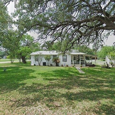 15875 Bexar St, La Coste, TX 78039