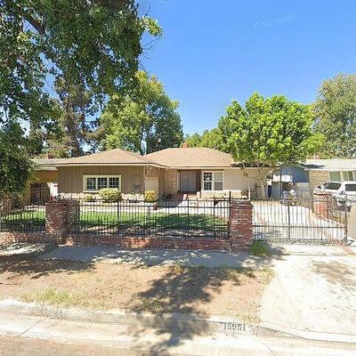 15951 Bahama St, North Hills, CA 91343