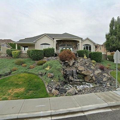 1597 Meadow Hills Dr, Richland, WA 99352