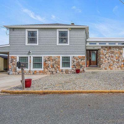 16 High Tide Dr, Waretown, NJ 08758