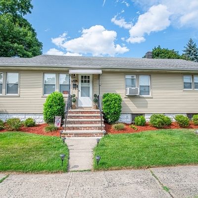 16 Stone St, Bloomfield, NJ 07003