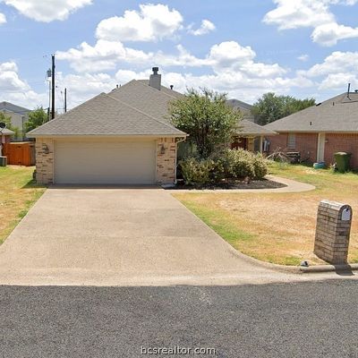 1604 Winfield Ct, Bryan, TX 77802