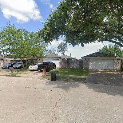 16134 Highlander Dr, Houston, TX 77082