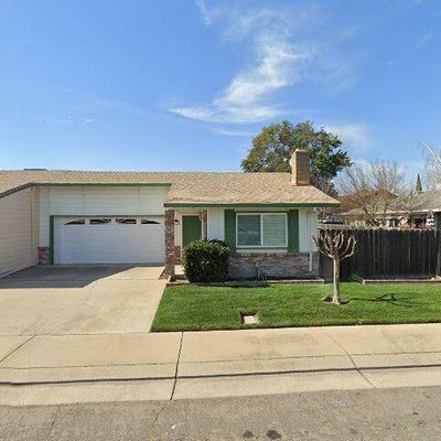 1615 Thompson Dr, Lodi, CA 95240