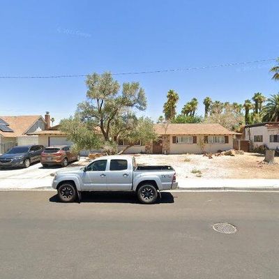 1616 Stonehaven Dr, Las Vegas, NV 89108