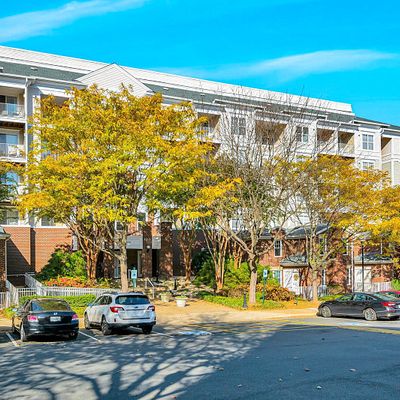 1641 International Dr 315, Mclean, VA 22102