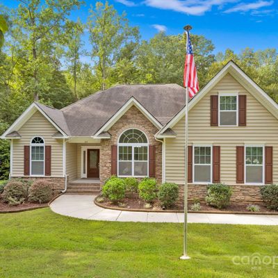 165 Autumn Grove Ln, Mooresville, NC 28115